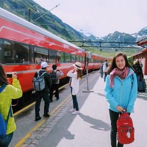 Meet your Posher, Lucy